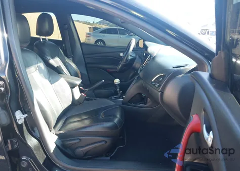 2014 Dodge Dart Gt z USA, uszkodzony, nr VIN 1C3CDFEB8ED830776